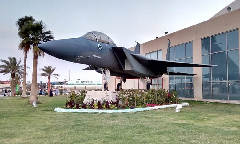 متحف صقر الجزيرة للطيران يعلن فتح أبوابه مجانا للزوار تزامناً مع اليوم الوطني للمملكة