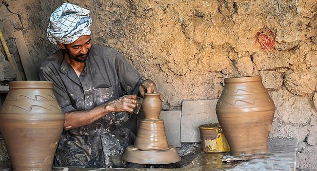 "#الفخار" في #المدينة_المنورة.. صناعة تقليدية يتوارثها الأجيال