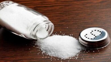 وزارة الصحة تحذر من الإكثار من تناول الملح.. إليك الكمية المسموح بها يوميًا
